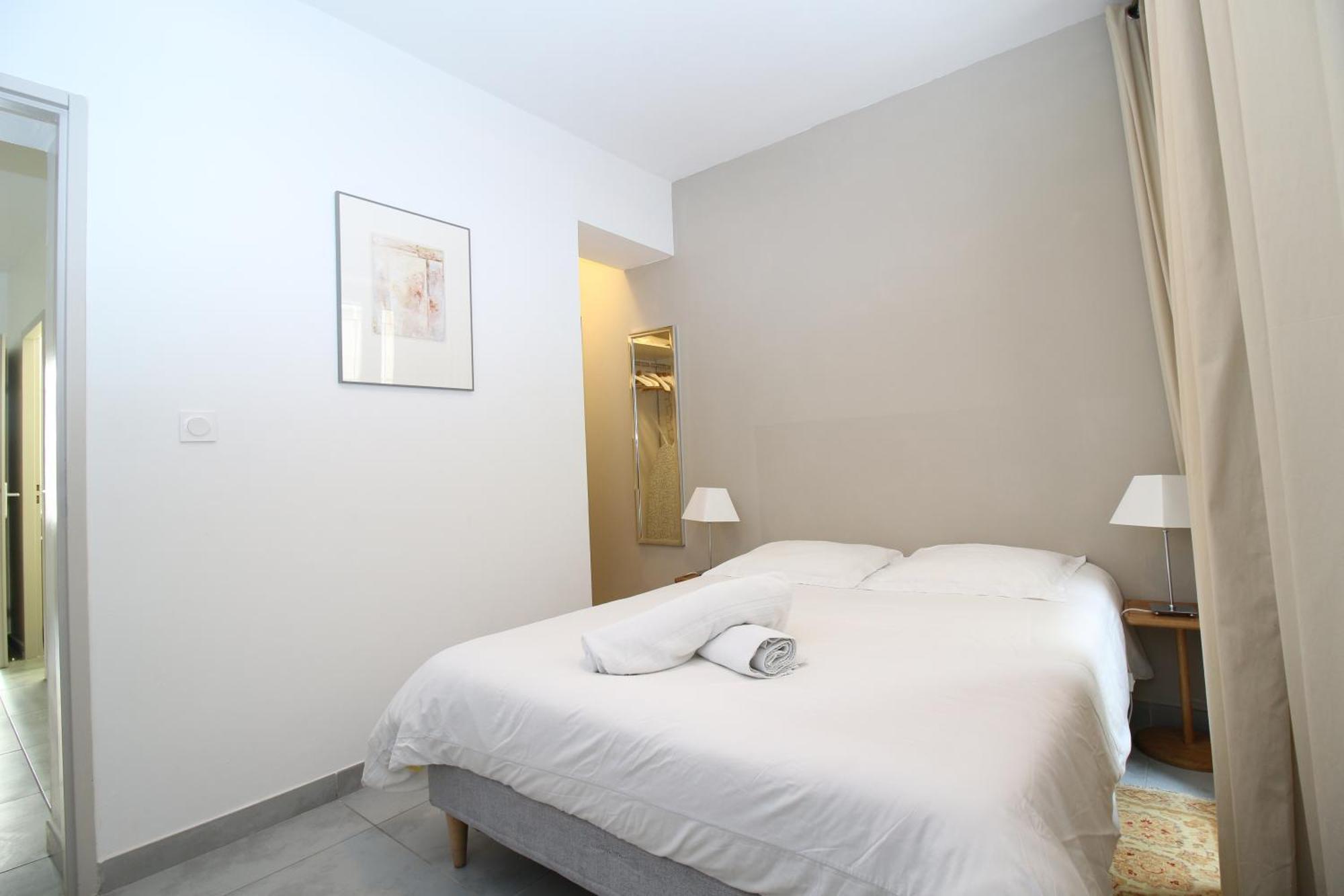 T3 Appartement Hypercentre Proche Commerce- Parking - 2 Chambres Wifi Gratuit Авиньон Экстерьер фото